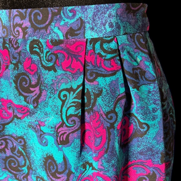 Collections By Michelle Stuart - 80's 2-Piece Vibrant Silk Suit - Size 8 - Picture 6 of 14